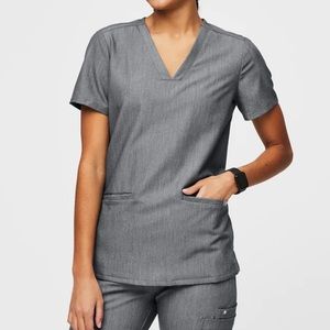 XS FIGS 3-pocket scrub top in graphite